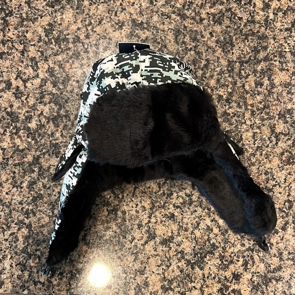 NWT Granule Trapper Hat, one size - Picture 2 of 6